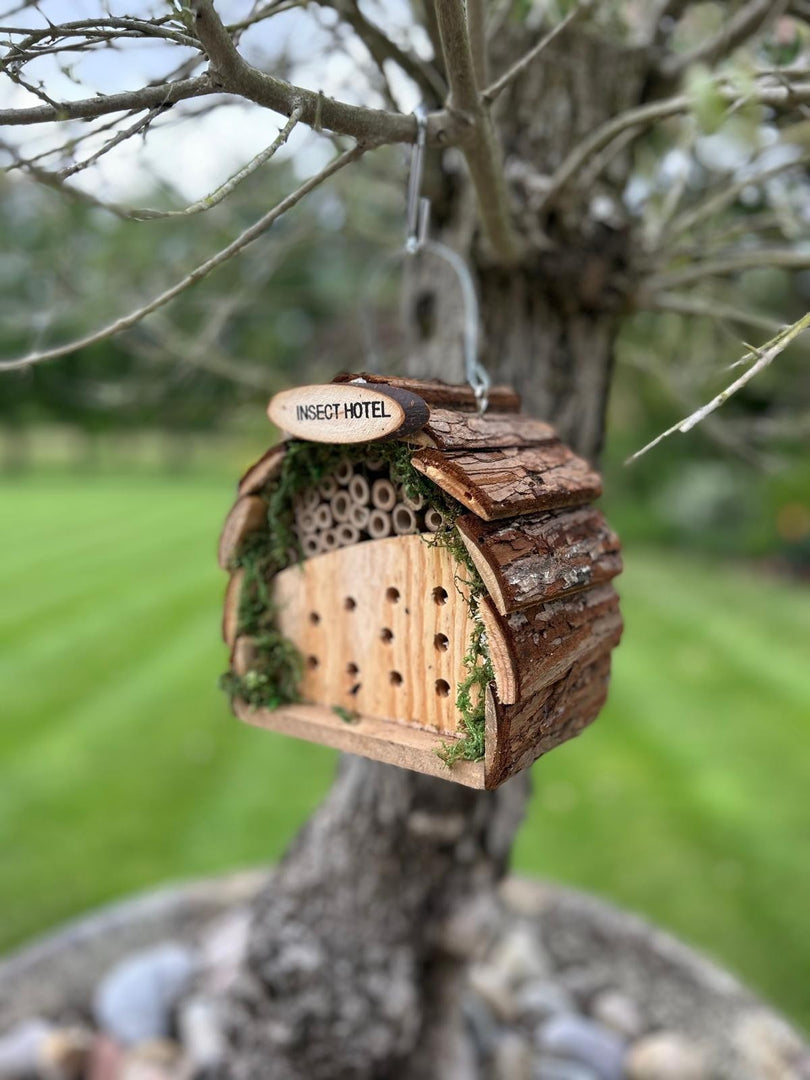 Small Wooden Insect Hotel Home Hanging Bug House with Bark Roof Garden Shelter2