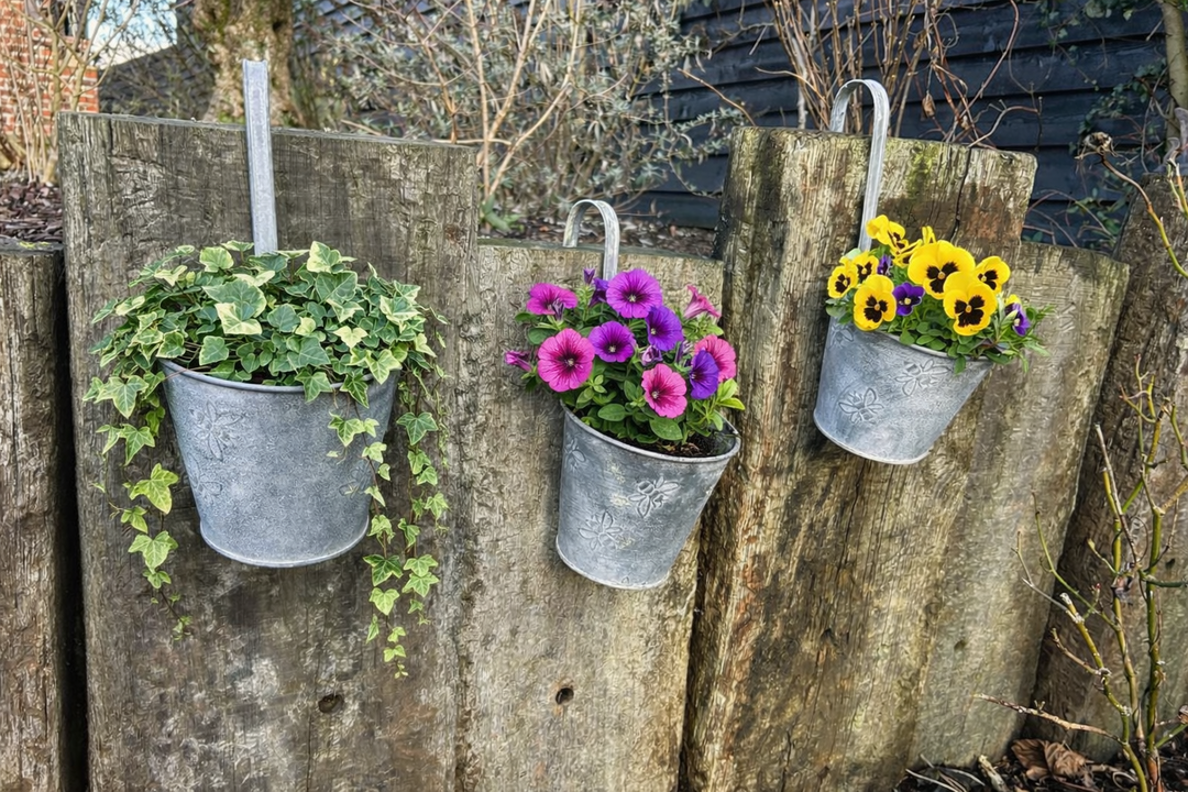 Set Of 3 Zinc Bumblebee Hanging Fence Plant Pots Bee Flower Pot Garden Balcony2