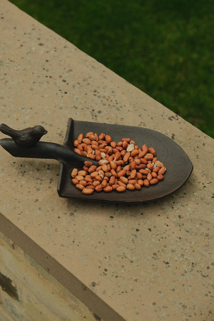 Cast Iron Spade Bird Feeder Dish Seed Bowl Garden Gift Ornament Decoration Feed2