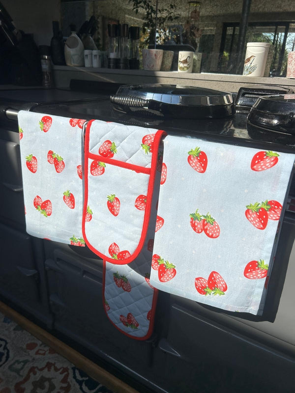Summer Strawberry Tea Towel & Double Oven Glove Set Blue Kitchen 100% Cotton0