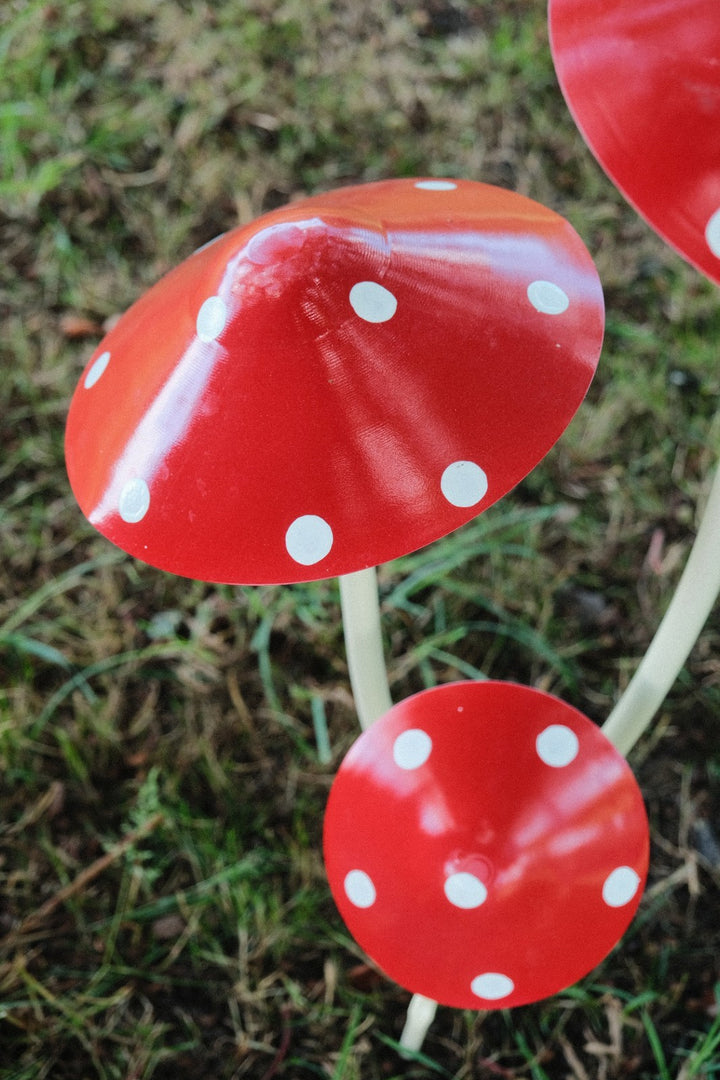 Red & White Spotted Toadstool Mushroom Metal Garden Whimsical Fairy Ornament11