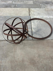 Set of 2 Rustic Metal Garden Spheres Decorative Outdoor Orb Sculptures Brown12