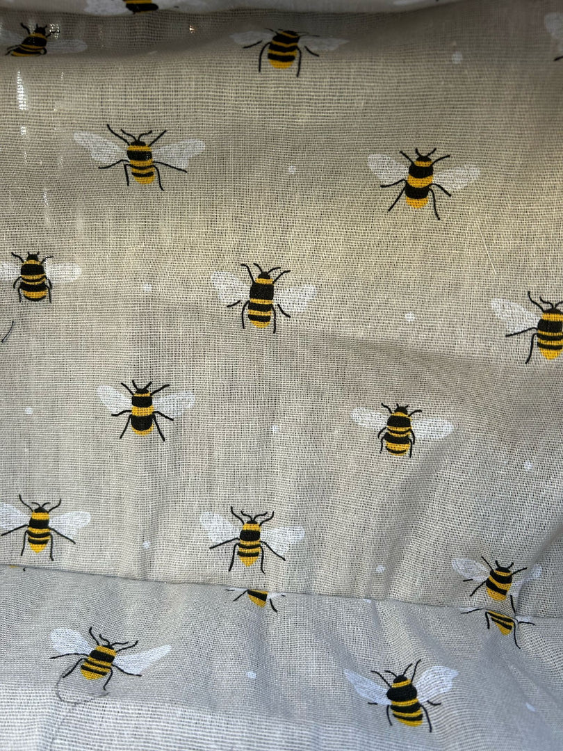 Shallow Wicker Storage Baskets with Bumblebee Bee Beige Liner Kitchen Tidy